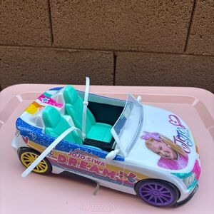 JoJo Siwa  Car